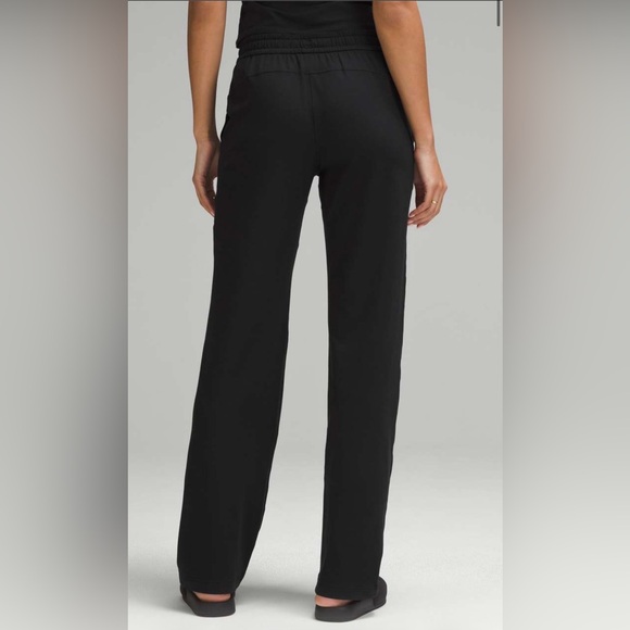 Lululemon Soft Jersey Straight-Leg Mid-Rise Pant *Regular - Black - Picture 2 of 6